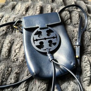 Brand New (never worn) Tory Burch Cell Phone Crossbody in Navy Blue.